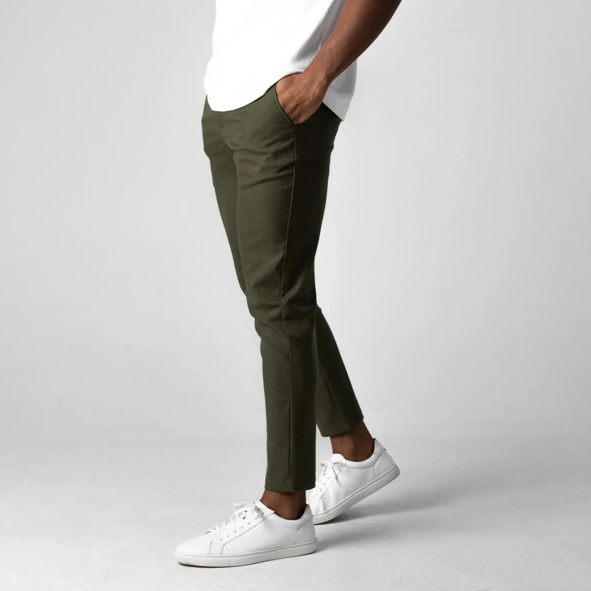 Hugo • Pantalón Chino Elástico