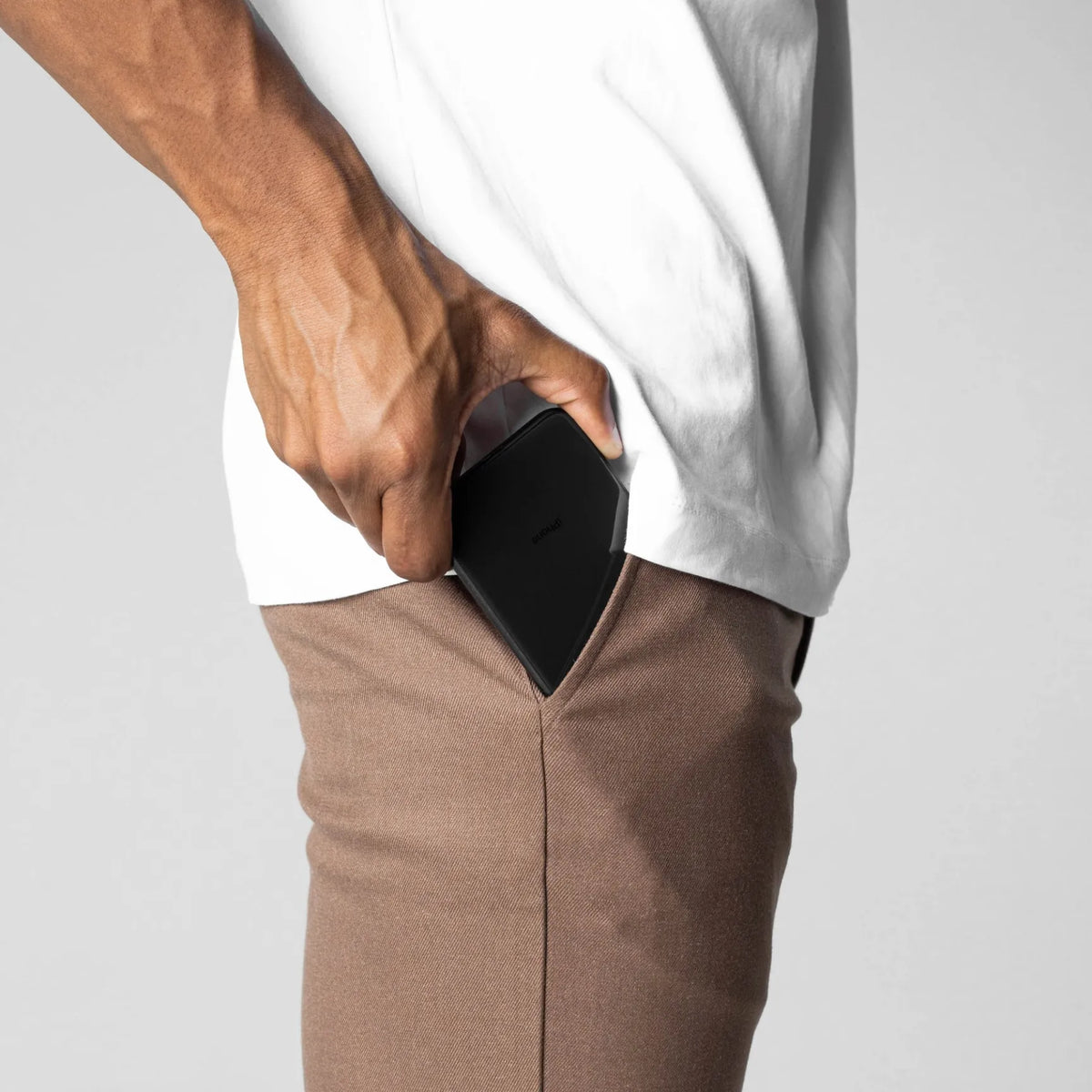 Hugo • Pantalón Chino Elástico